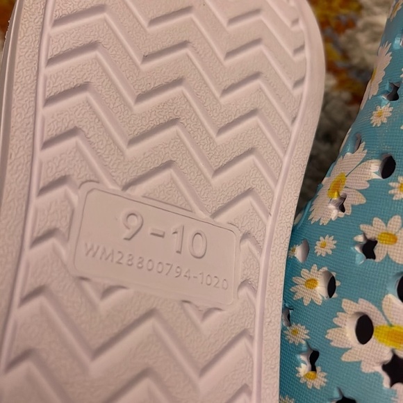 Kid’s shoes - Picture 6 of 7